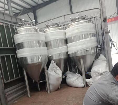 發往內蒙的啤酒設備